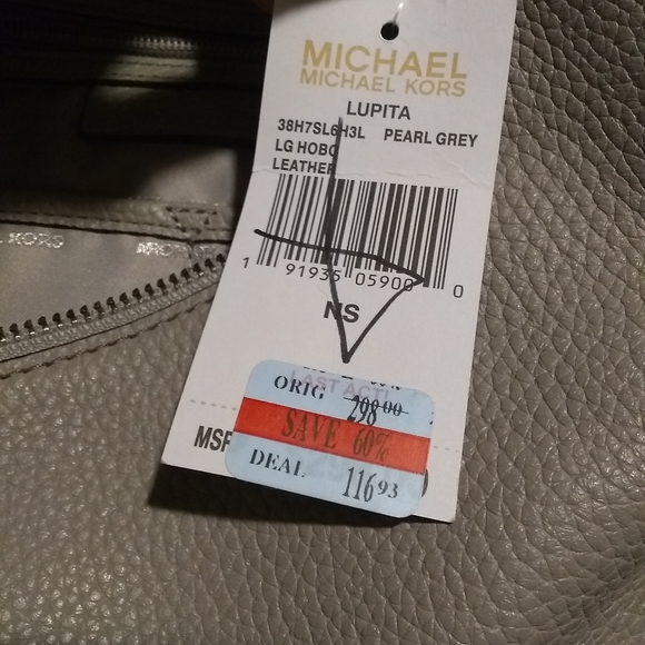 Michael Kors hobo handbag - Picture 2 of 15